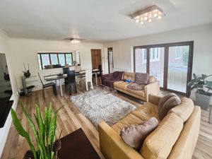 Family Room- click for photo gallery